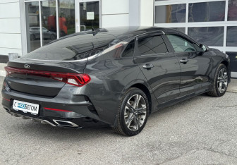Подержанный автомобиль Kia K5 2020 года (5 фото)