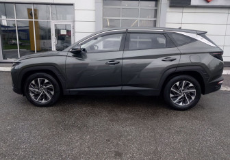 Подержанный автомобиль Hyundai Tucson 2022 года (10 фото)