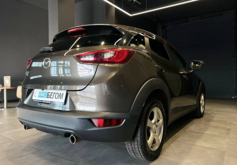 Подержанный автомобиль Mazda CX-3 2015 года (5 фото)
