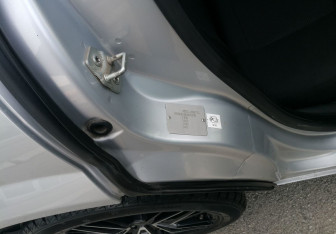 Подержанный автомобиль ГАЗ Volga Siber 2010 года (16 фото)