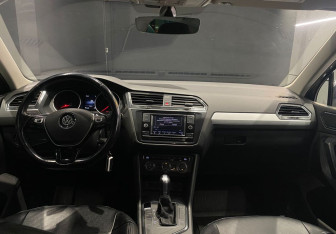 Подержанный автомобиль Volkswagen Tiguan 2017 года (11 фото)