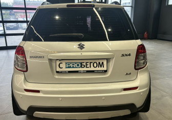 Подержанный автомобиль Suzuki SX4 Hatchback 2010 года (7 фото)