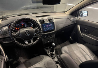 Подержанный автомобиль Renault Logan Sedan 2019 года (8 фото)