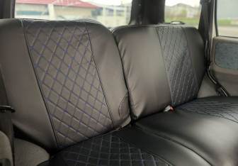 Подержанный автомобиль Chevrolet Niva 2005 года (12 фото)