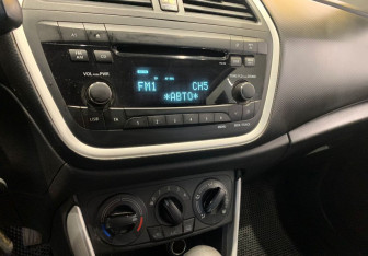 Подержанный автомобиль Suzuki SX4 Hatchback 2014 года (12 фото)