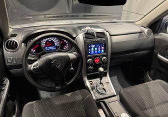Подержанный автомобиль Suzuki Grand Vitara 2008 года (9 фото)