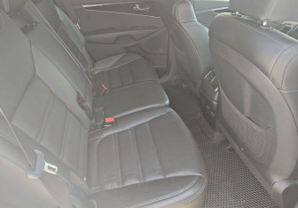 Подержанный автомобиль Kia Sorento 2018 года (20 фото)