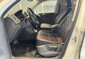 Подержанный автомобиль Volkswagen Tiguan 2016 года (18 фото)