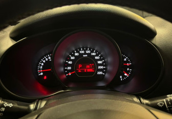 Подержанный автомобиль Kia Soul 2018 года (12 фото)