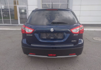 Подержанный автомобиль Suzuki SX4 Hatchback 2018 года (7 фото)