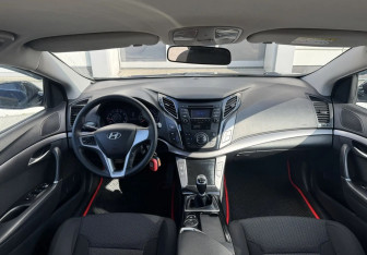 Подержанный автомобиль Hyundai i40 Sedan 2014 года (11 фото)