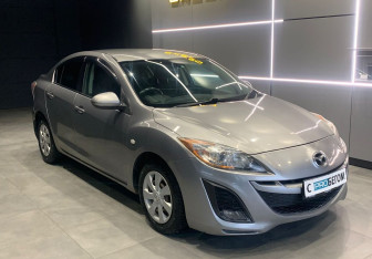 Подержанный автомобиль Mazda Axela Sedan 2010 года (2 фото)