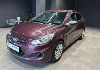 Подержанный автомобиль Hyundai Solaris Sedan 2012 года (3 фото)