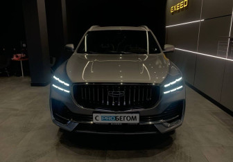 Подержанный автомобиль Geely Monjaro 2023 года (3 фото)