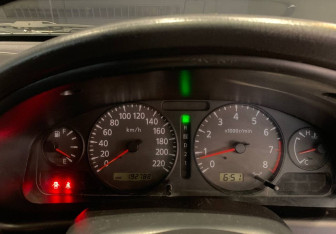 Подержанный автомобиль Nissan Sunny Sedan 2001 года (8 фото)