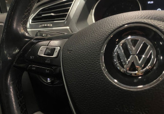 Подержанный автомобиль Volkswagen Tiguan 2017 года (12 фото)