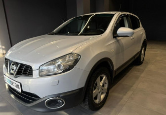 Подержанный автомобиль Nissan Qashqai 2011 года (2 фото)