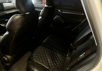 Подержанный автомобиль Geely Emgrand 2023 года (16 фото)