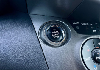 Подержанный автомобиль Toyota RAV4 2010 года (20 фото)