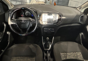 Подержанный автомобиль LADA (ВАЗ) XRAY 2018 года (10 фото)