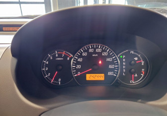 Подержанный автомобиль Suzuki Swift Hatchback 2010 года (8 фото)