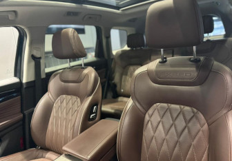 Подержанный автомобиль Exeed VX 2023 года (10 фото)