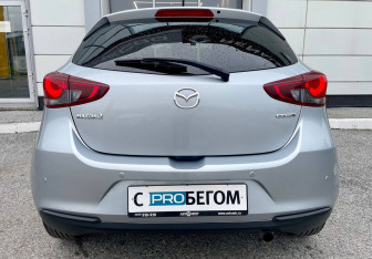 Подержанный автомобиль Mazda 2 Hatchback 2020 года (8 фото)