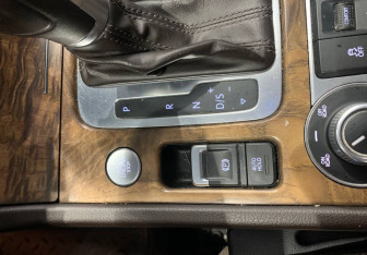 Подержанный автомобиль Volkswagen Touareg 2015 года (15 фото)