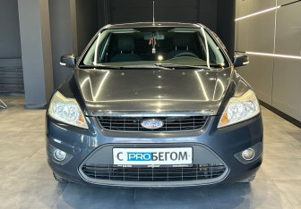 Подержанный автомобиль Ford Focus Hatchback 2010 года (3 фото)