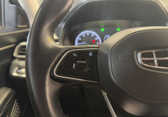 Подержанный автомобиль Geely Emgrand 2023 года (11 фото)