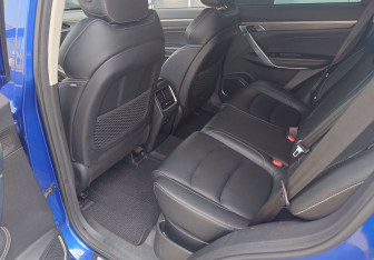 Подержанный автомобиль Geely Atlas Pro 2021 года (9 фото)