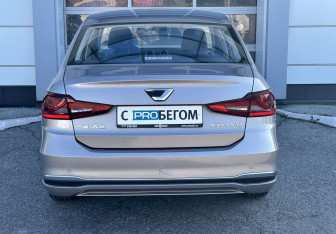 Подержанный автомобиль Jetta VA3 2023 года (6 фото)