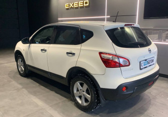 Подержанный автомобиль Nissan Qashqai 2011 года (7 фото)