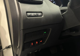 Подержанный автомобиль Nissan X-Trail 2021 года (16 фото)