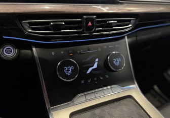 Подержанный автомобиль Exeed VX 2022 года (13 фото)