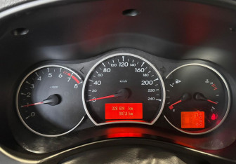 Подержанный автомобиль Renault Koleos 2008 года (10 фото)