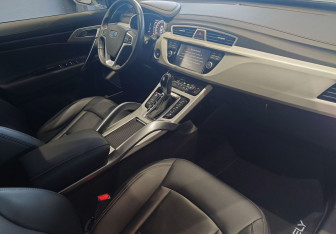 Подержанный автомобиль Geely Atlas 2021 года (10 фото)