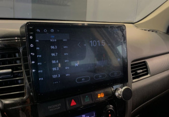 Подержанный автомобиль Mitsubishi Outlander 2014 года (15 фото)