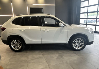 Подержанный автомобиль Brilliance V5 2014 года (5 фото)