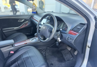 Подержанный автомобиль Toyota Allion 2008 года (11 фото)