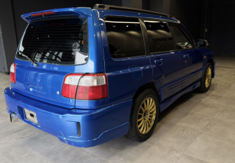 Подержанный автомобиль Subaru Forester Suv 2001 года (5 фото)