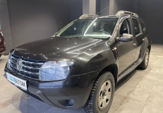 Подержанный автомобиль Renault Duster 2013 года (4 фото)
