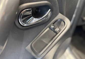 Подержанный автомобиль Renault Duster 2017 года (14 фото)