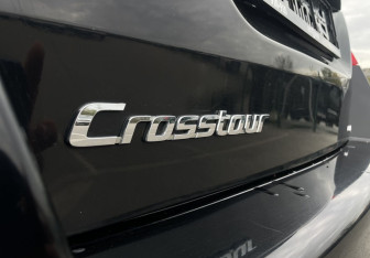 Подержанный автомобиль Honda Crosstour 2012 года (22 фото)