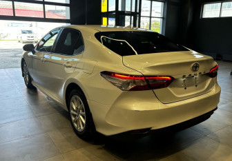 Подержанный автомобиль Toyota Camry Sedan 2021 года (5 фото)