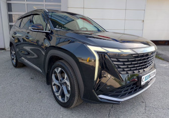 Подержанный автомобиль Geely Atlas 2024 года (6 фото)
