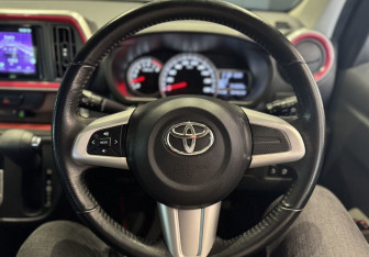 Подержанный автомобиль Toyota Passo 2017 года (10 фото)