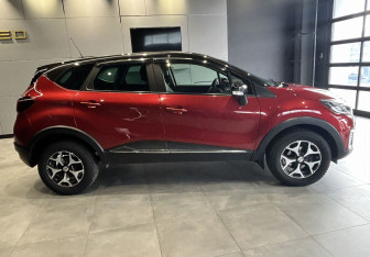 Подержанный автомобиль Renault Kaptur 2020 года (9 фото)