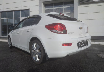 Подержанный автомобиль Chevrolet Cruze Hatchback 2014 года (2 фото)