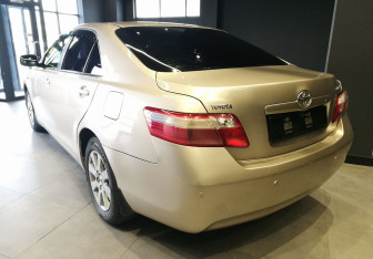 Подержанный автомобиль Toyota Camry Sedan 2008 года (3 фото)
